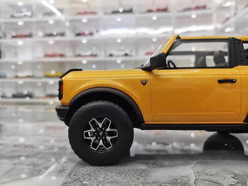 1:18 Ford 2021 Bronco Die Cast Model Car