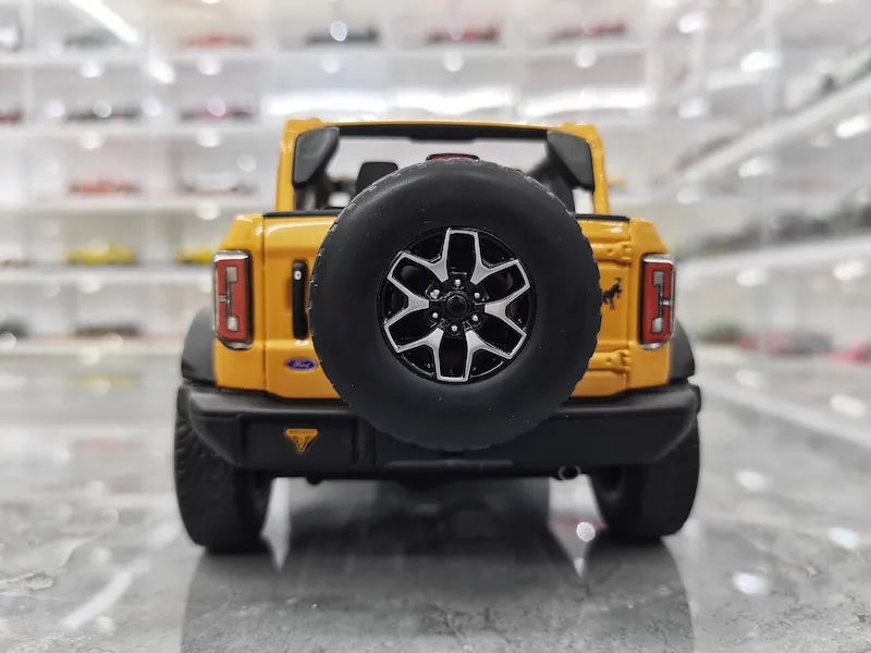1:18 Ford 2021 Bronco Die Cast Model Car