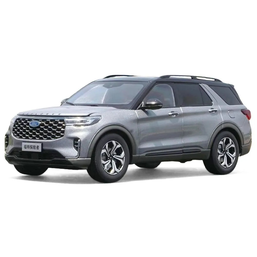 1:18 Ford 2023 Explorer Die Cast Model Car