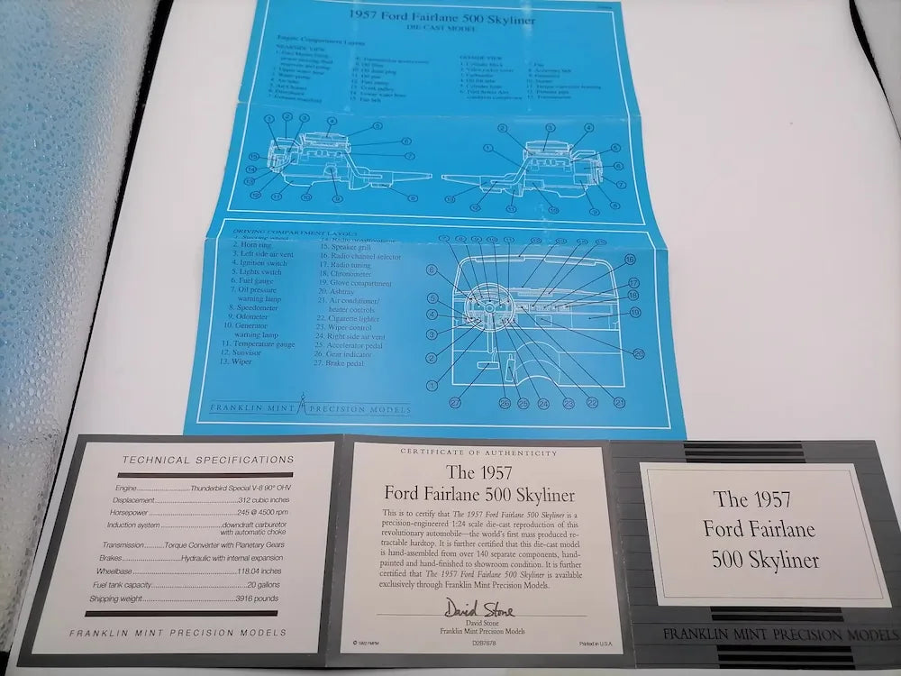 [Franklin] 1:24 Ford 1957 Fairlane 500 Skyliner modellino di auto Die-Cast