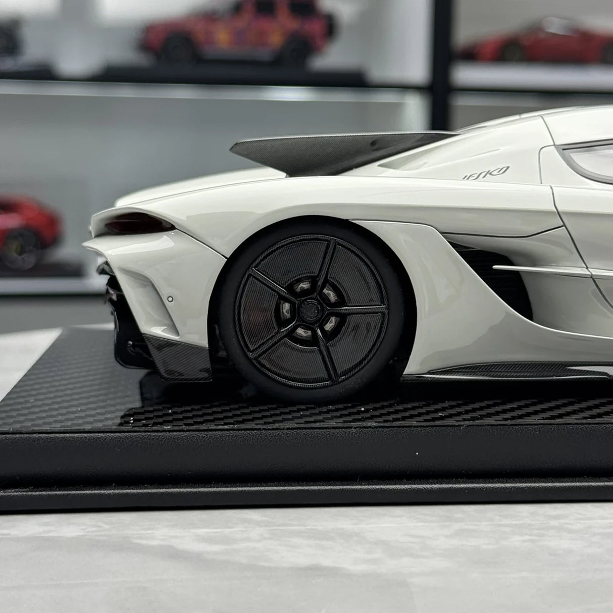 فرونتي آرت Koenigsegg 2020 Jesko أتاك باتل جراي 1:18 – نموذج راتنج قابل للجمع