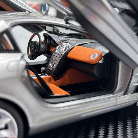 FrontiArt Mercedes-Benz 2003 SLR McLaren Silver 1:18 – Résine de modèle en résine de collection