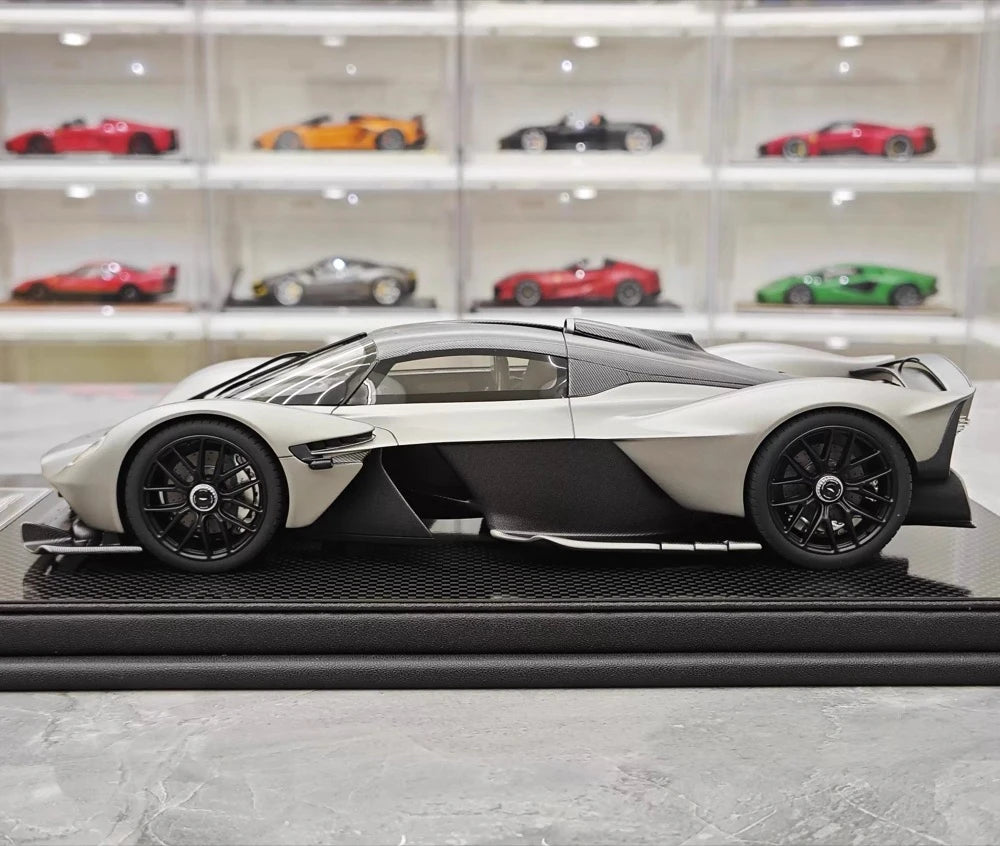 [Frontiart] 1:18 Aston Martin 2021 Valkyrie Silver Model Car Resin