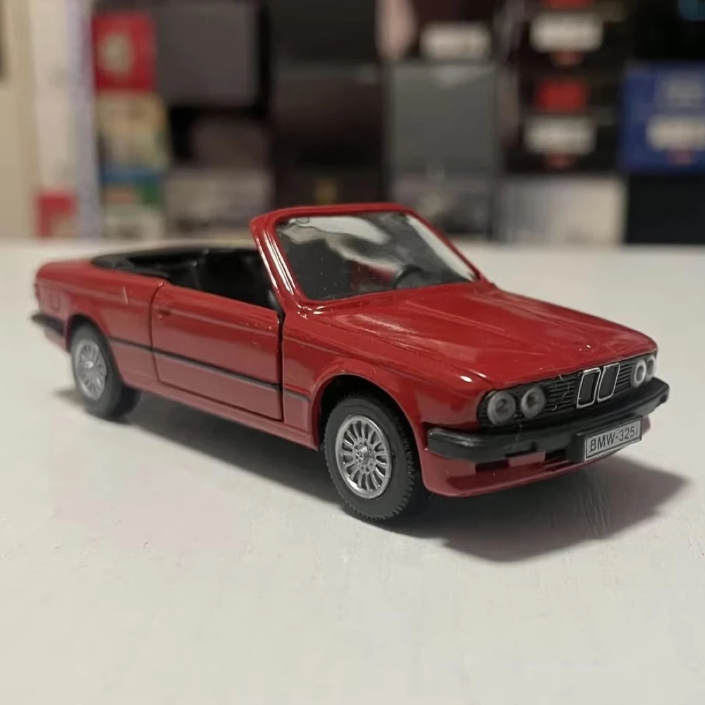 [GAMA] 1:43 BMW 1987 E30 325i Cabrio Red Model Car Die-Cast