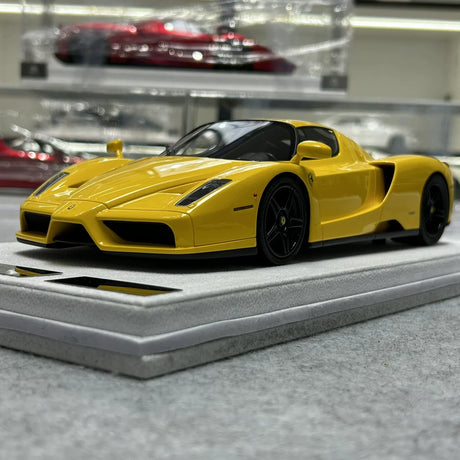 GAVIN Ferrari 2002 Enzo Yellow 1:18 – Resina da collezione per modelli in resina