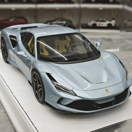 GH Ferrari 2019 F8 Tributo Ice Blue 1:18 – samlarobjekt resinmodellresin