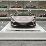 GH Ferrari 2019 F8 Tributo Pink 1:18 – Samlarresin i resin-modellresin