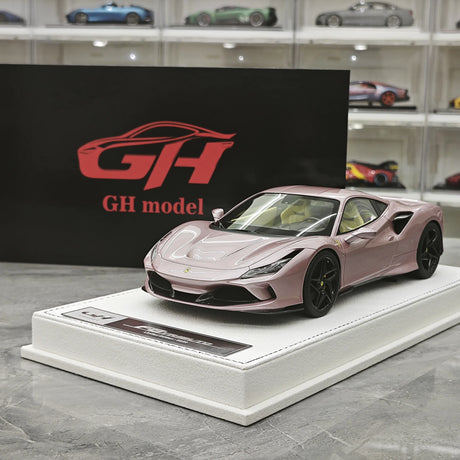 GH Ferrari 2019 F8 Tributo Pink 1:18 – Samlarresin i resin-modellresin