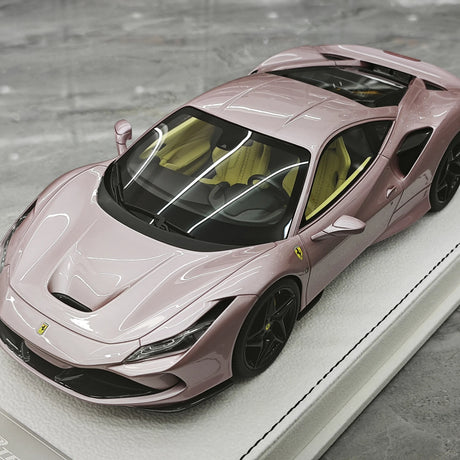 GH Ferrari 2019 F8 Tributo Pink 1:18 – Samlarresin i resin-modellresin