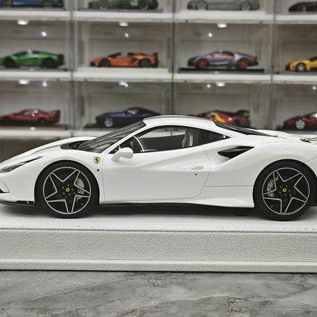GH Ferrari 2019 F8 Tributo White 1:18 – Samlarresin Resin Modellresin