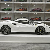 GH Ferrari 2019 F8 Tributo White 1:18 – Samlarresin Resin Modellresin