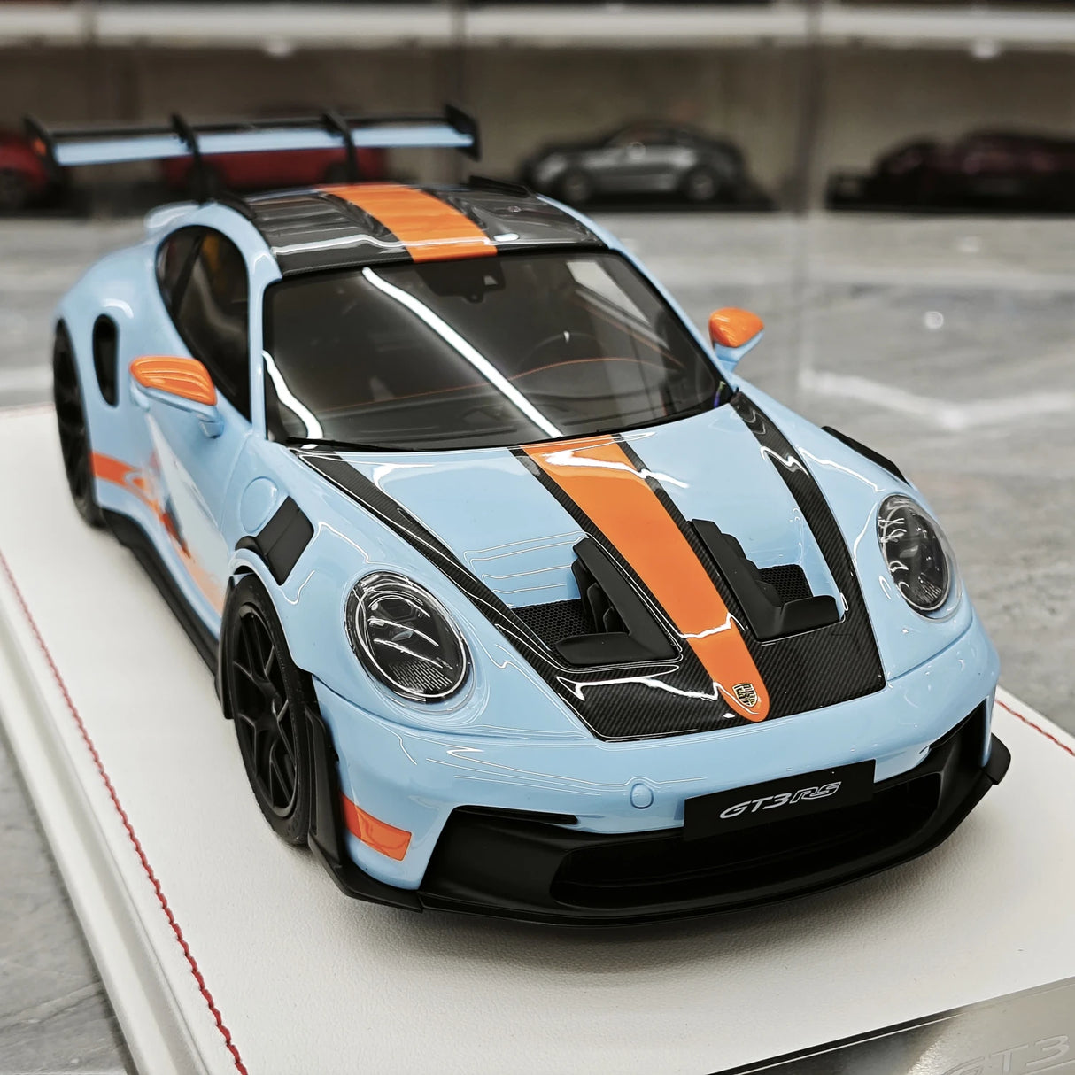 GH Modelo Porsche 2026 911 9920,2 GT3 RS Gulf 1:18 – Resina Modelo de Resina de Coleção