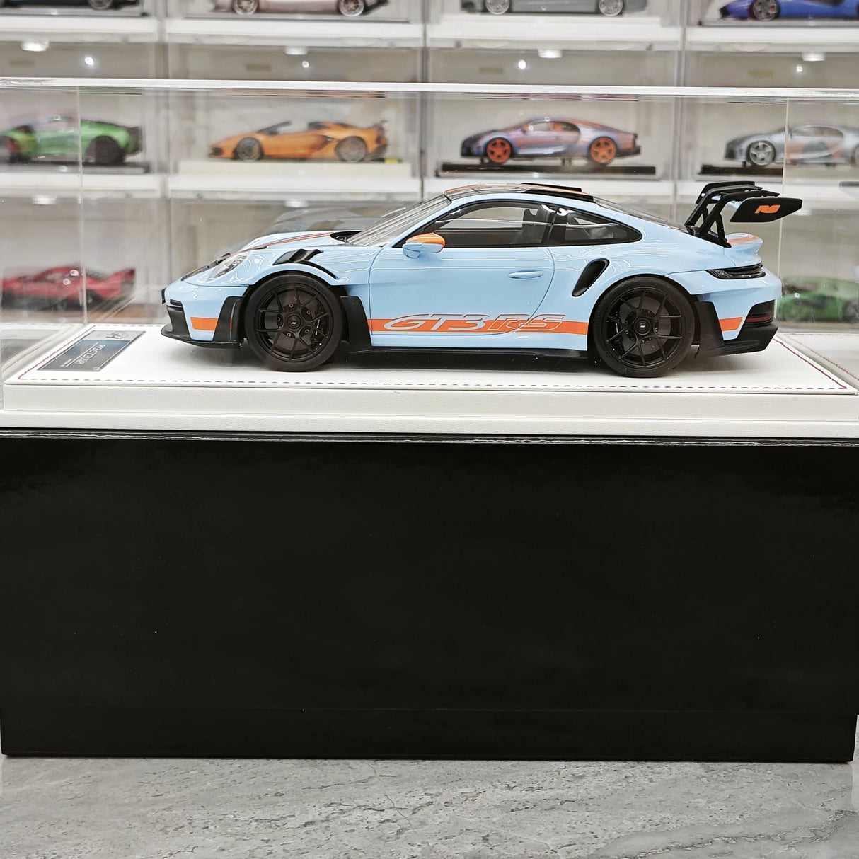 GH Modelo Porsche 2026 911 9920,2 GT3 RS Gulf 1:18 – Resina Modelo de Resina de Coleção