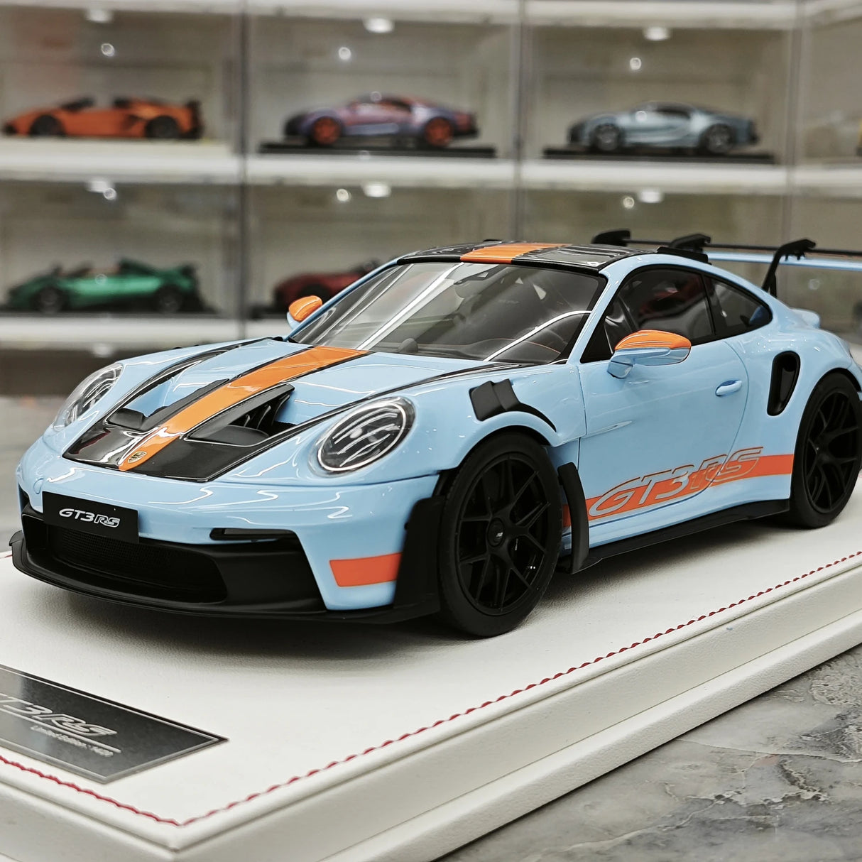 GH Modelo Porsche 2026 911 9920,2 GT3 RS Gulf 1:18 – Resina Modelo de Resina de Coleção