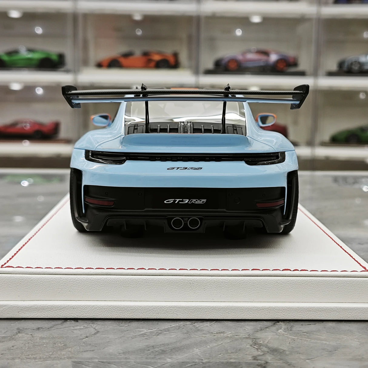 GH Modelo Porsche 2026 911 9920,2 GT3 RS Gulf 1:18 – Resina Modelo de Resina de Coleção