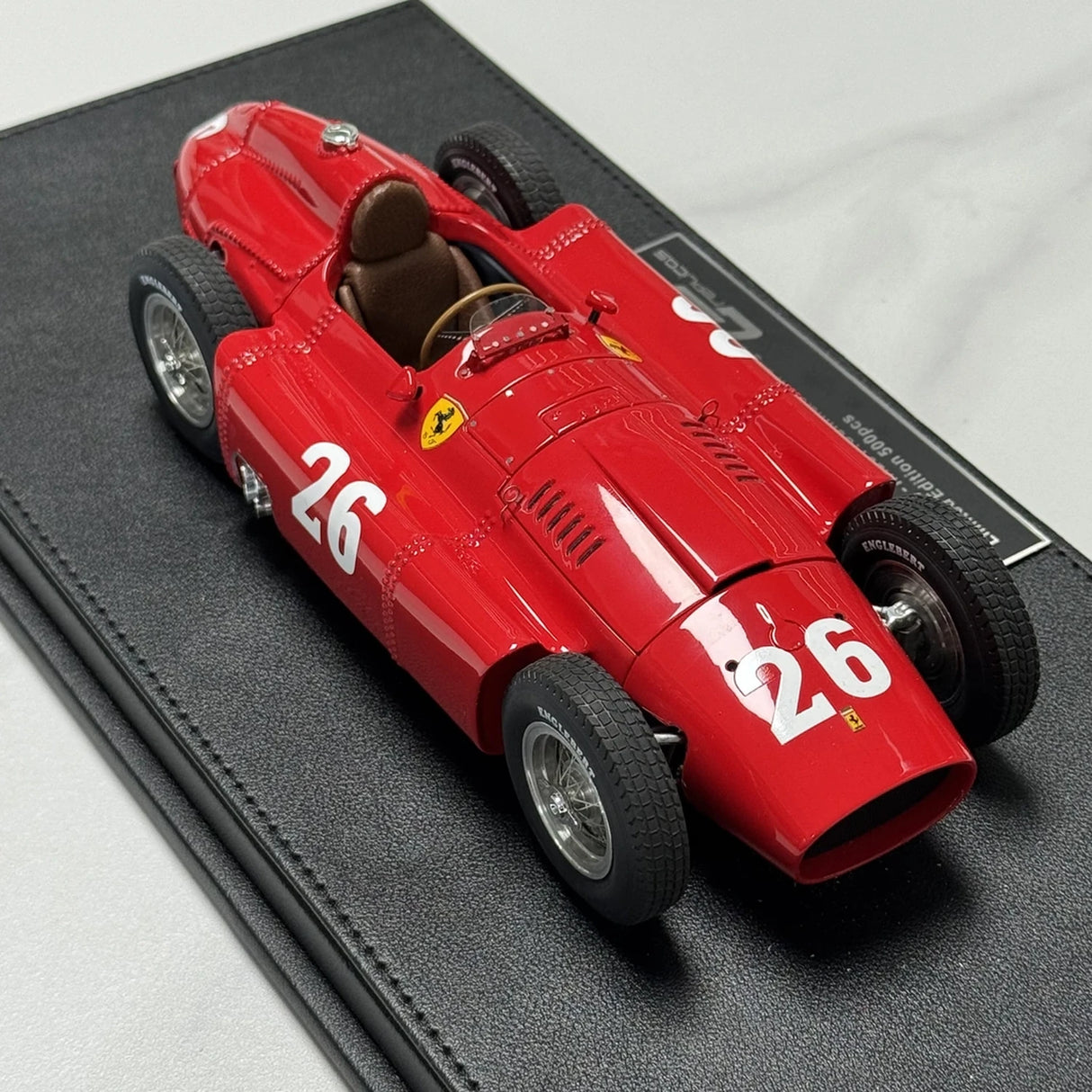 Ferrari 1956 D50 #26 Modelo coleccionable de resina 1:18 de GP Replicas - ver 7