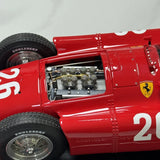 Ferrari 1956 D50 #26 Modelo coleccionable de resina 1:18 de GP Replicas - ver 9