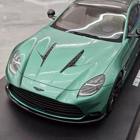 [GT Spirit] 1:18 Aston Martin 2023 Vanquish Blue Model Car Resin