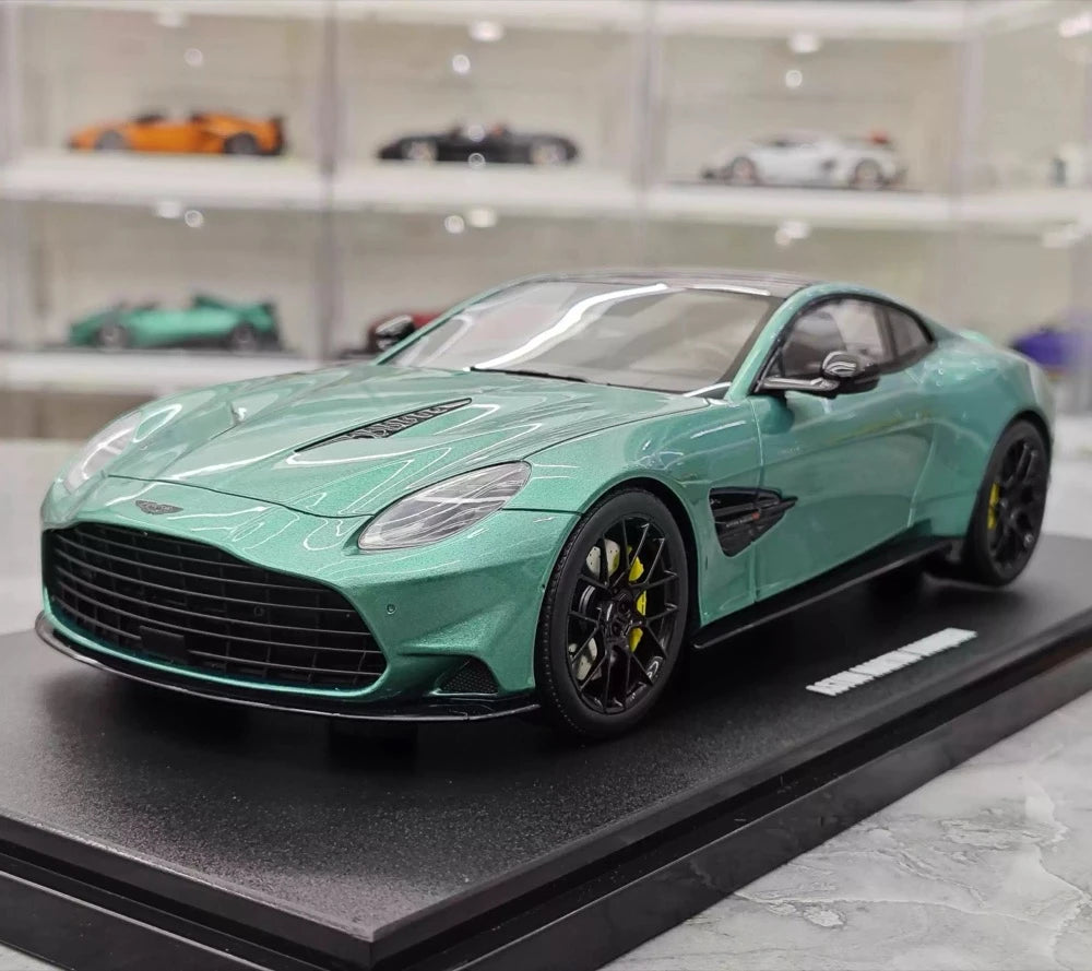 [GT Spirit] 1:18 Aston Martin 2023 Vanquish Blue Model Car Resin