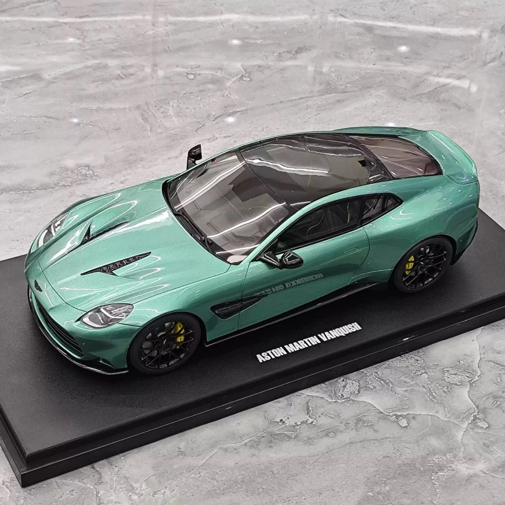 [GT Spirit] 1:18 Aston Martin 2023 Vanquish Blue Model Car Resin