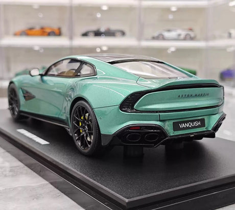 [GT Spirit] 1:18 Aston Martin 2023 Vanquish Blue Model Car Resin