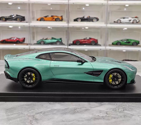 [GT Spirit] 1:18 Aston Martin 2023 Vanquish Blue Model Car Resin