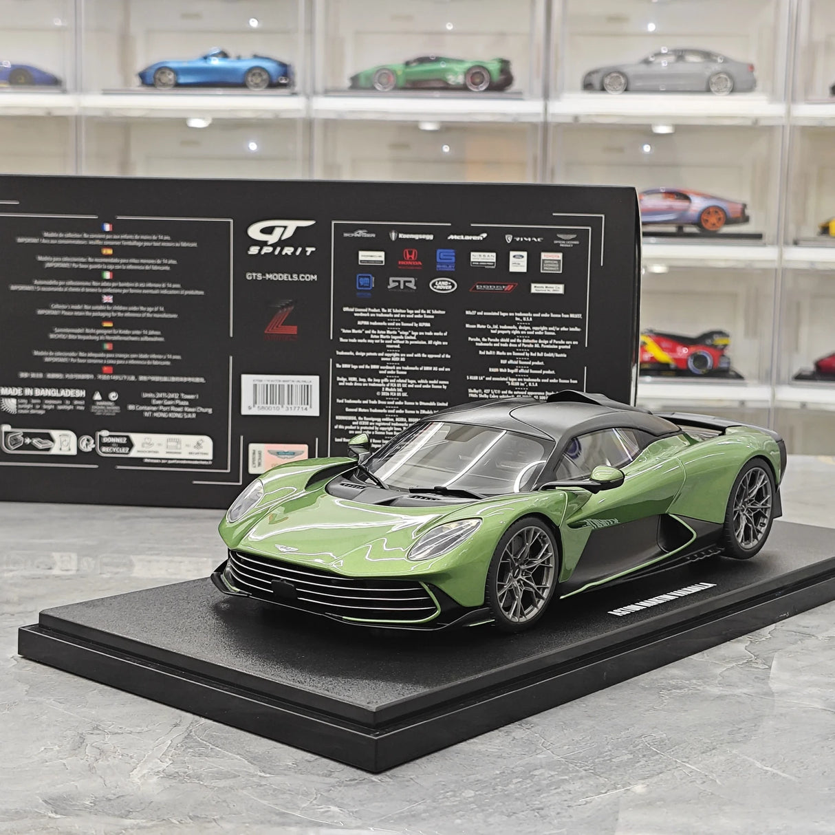 GT Spirit Aston Martin 2025 Valhalla Green 1:18 – Resina modello in resina collezionabile