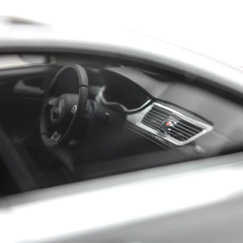 [GT Spirit] 1:18 Audi 2015 A6 Allroad C7 Silver Model Car Resin