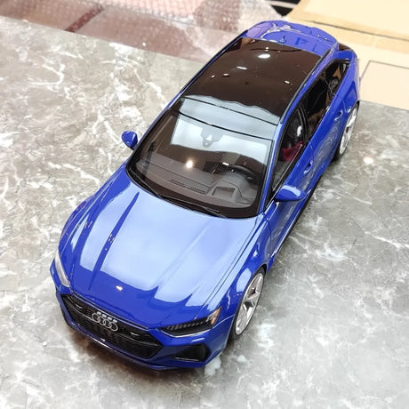 [GT Spirit] 1:18 Audi 2021 RS6 Avant C8 Blue Model Car Resin