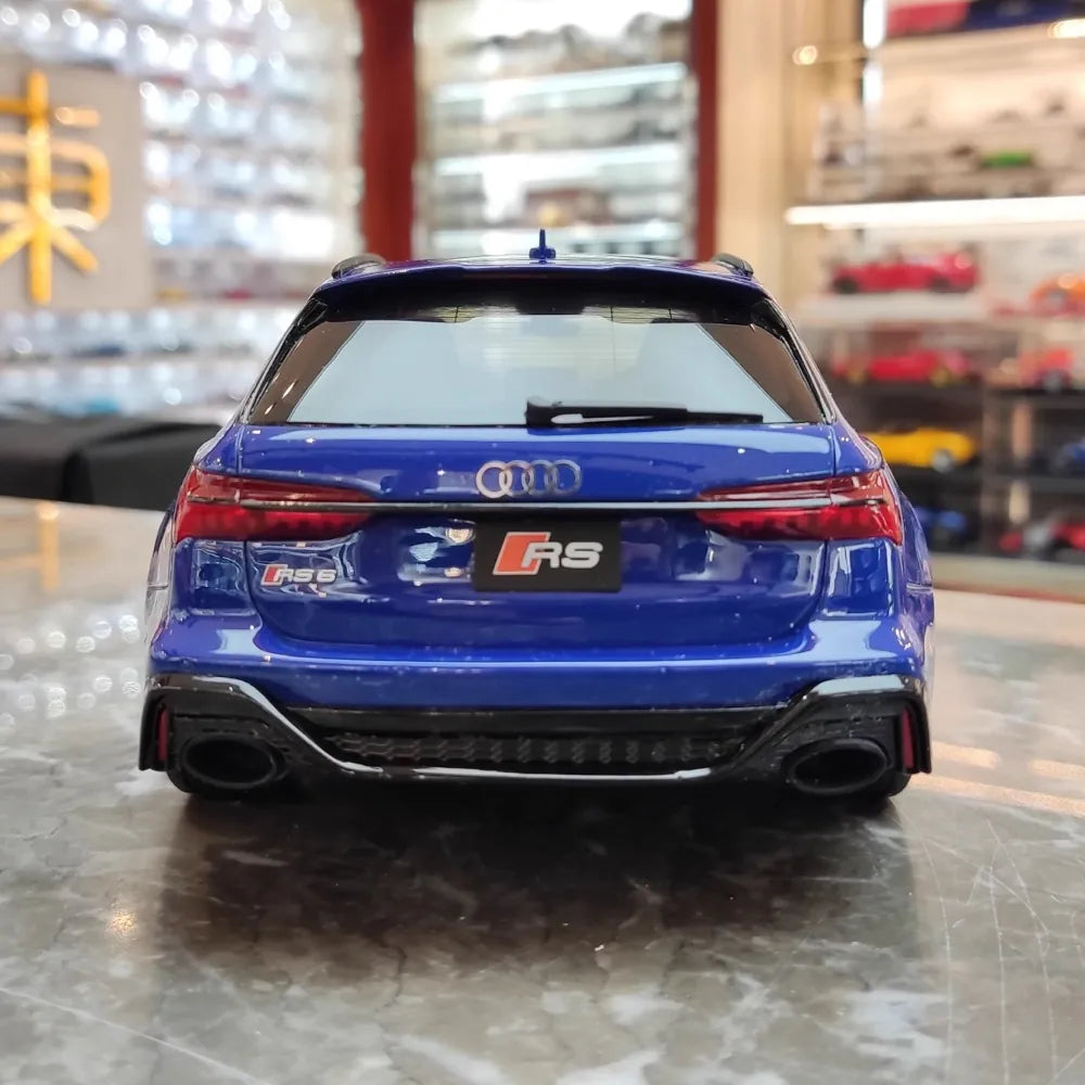 [GT Spirit] 1:18 Audi 2021 RS6 Avant C8 Blue Model Car Resin