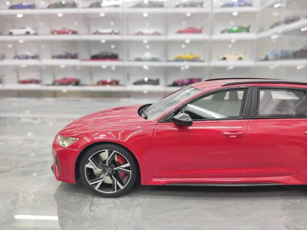 [GT Spirit] 1:18 Audi 2021 RS6 Avant C8 Red Model Car Resin