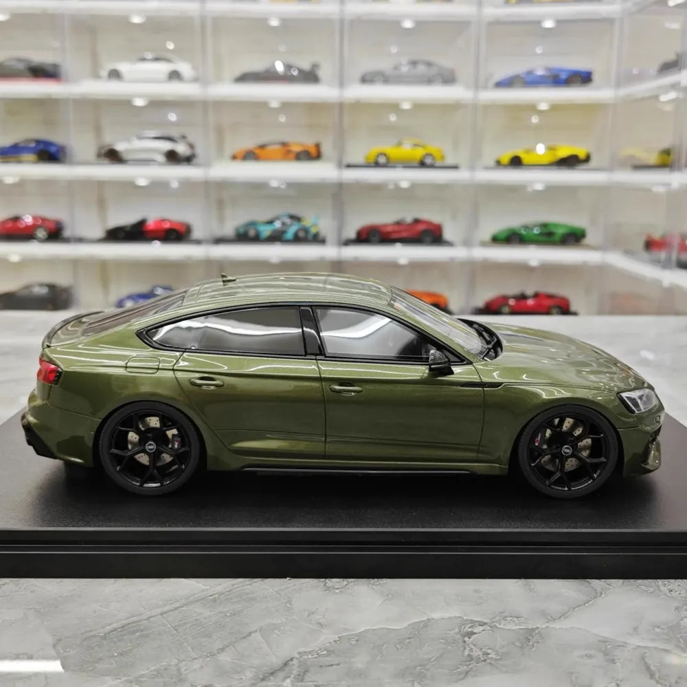 [GT Spirit] 1:18 Audi 2023 RS5 Sportback Green Model Car Resin