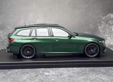 [GT Spirit] 1:18 BMW 2018 B5 Alpina G31 Touring Green Model Car Resin