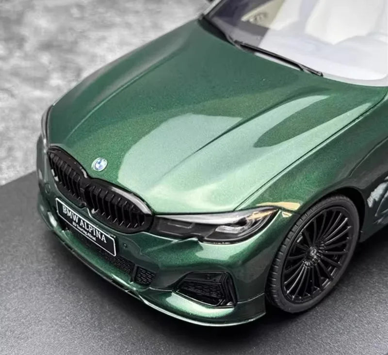 [GT Spirit] 1:18 BMW 2018 B5 Alpina G31 Touring Green Model Car Resin