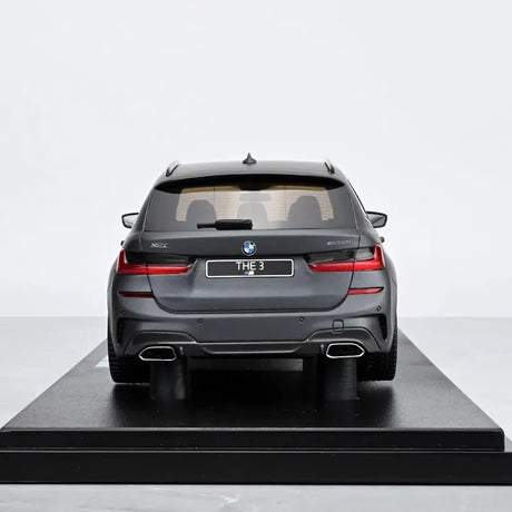 [GT Spirit] 1:18 BMW 2023 G21 M340i Touring Gray Model Car Resin