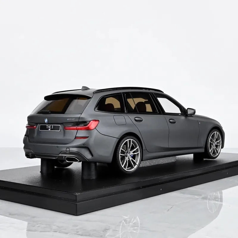 [GT Spirit] 1:18 BMW 2023 G21 M340i Touring Gray Model Car Resin