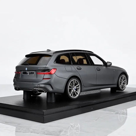 [GT Spirit] 1:18 BMW 2023 G21 M340i Touring Gray Model Car Resin