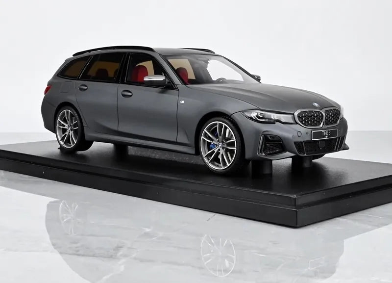 [GT Spirit] 1:18 BMW 2023 G21 M340i Touring Gray Model Car Resin
