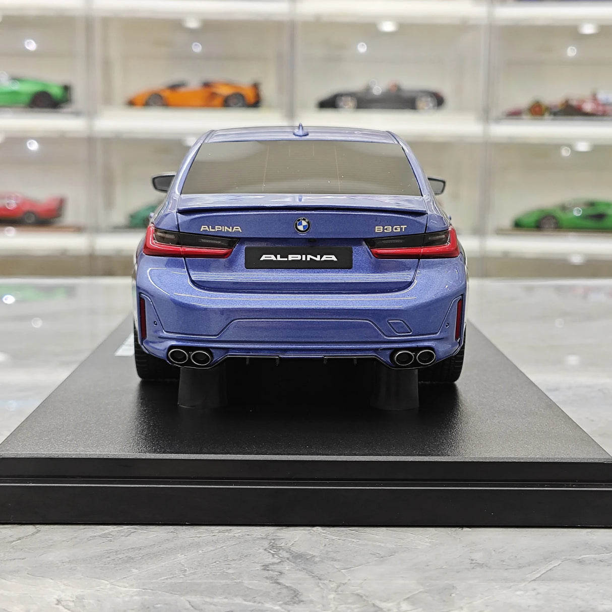 GT سبيريت BMW 2024 ALPINA B3 GT سالون بلو 1:18 – نموذج راتنج قابل للجمع (GT Spirit)