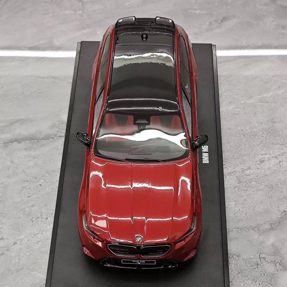 [GT Spirit] 1:18 BMW 2025 M5 Touring Isle Red Model Car Resin
