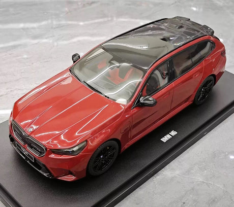[GT Spirit] 1:18 BMW 2025 M5 Touring Isle Red Model Car Resin