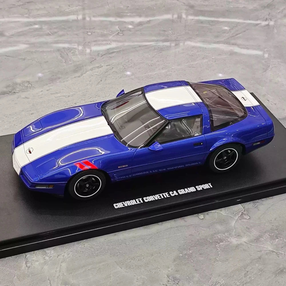 [GT Spirit] 1:18 Chevrolet 1984 Corvette C4 Blue Model Car Resin