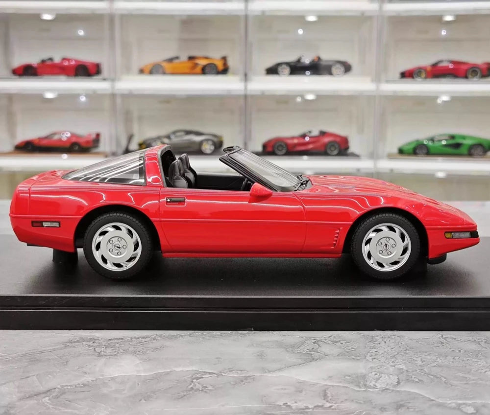 [GT Spirit] 1:18 Chevrolet 1995 Corvette C4 Red Model Car Resin