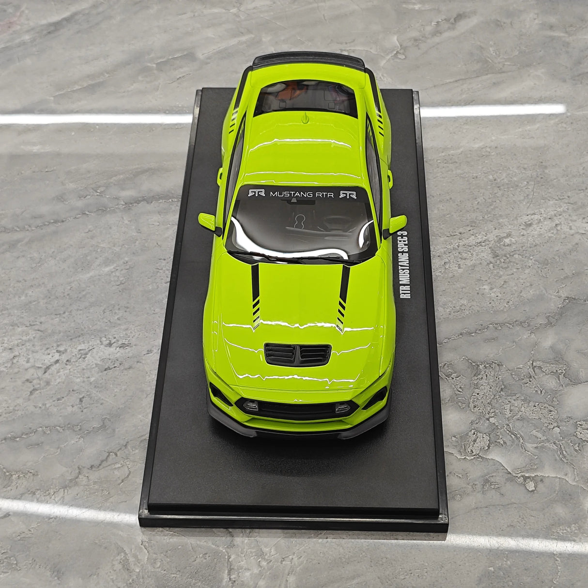 GT Spirit Ford 2025 Mustang RTR Spec 3 Green 1:18 – Samlarobjekt resinmodellresin resin