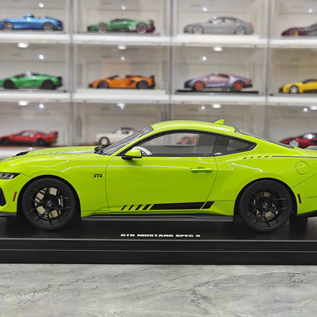 GT Spirit Ford 2025 Mustang RTR Spec 3 Green 1:18 – Samlarobjekt resinmodellresin resin