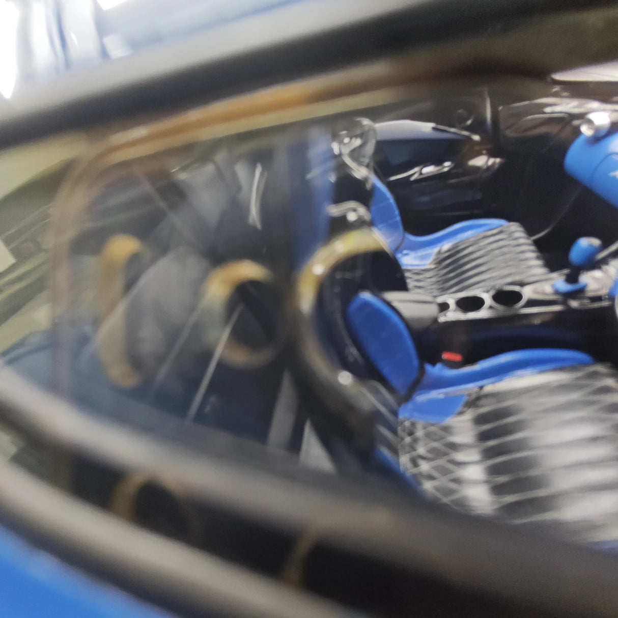 GT Spirit Koenigsegg 2025 Jesko Blue 1:18 – Collectible Resin Model Resin