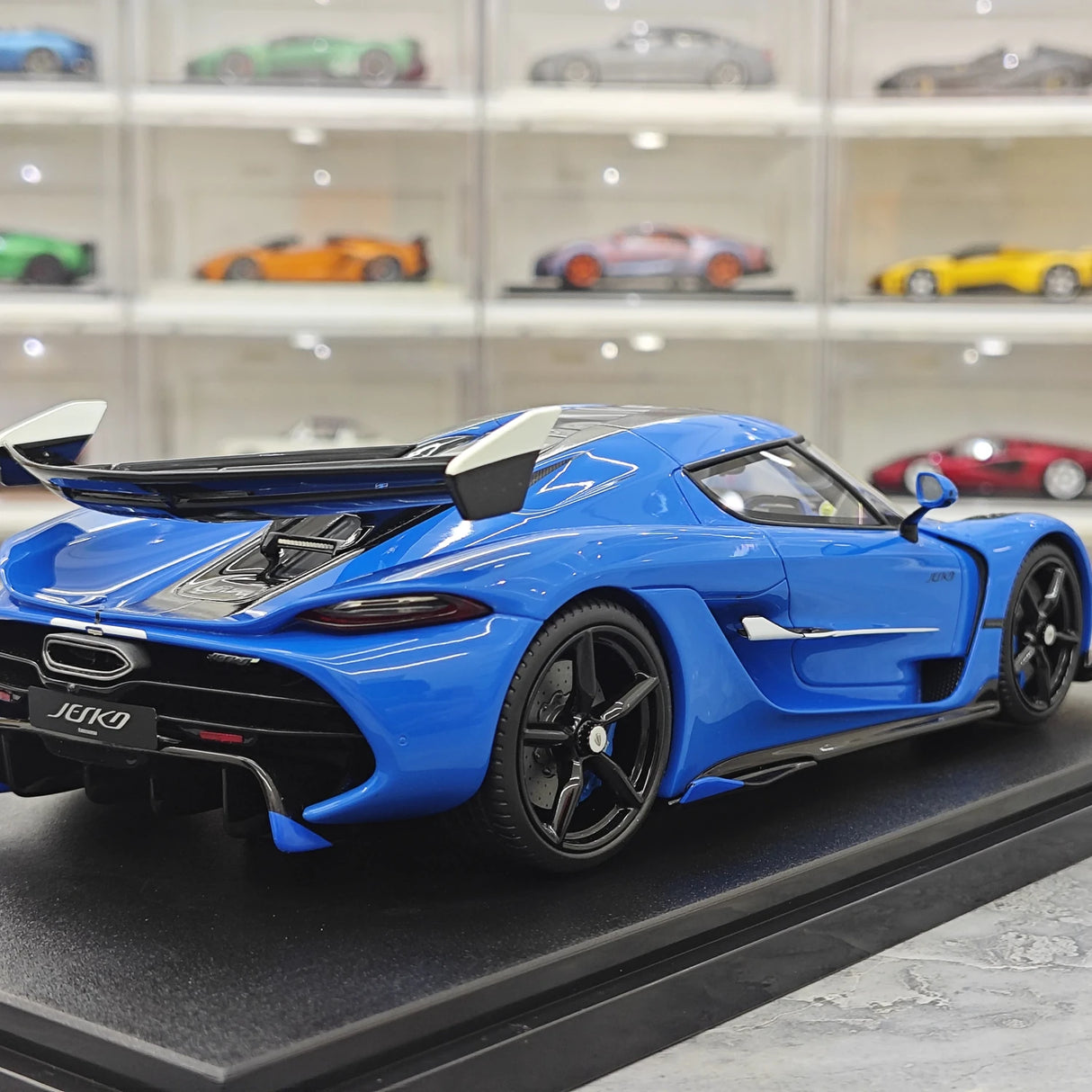 GT Spirit Koenigsegg 2025 Jesko Blue 1:18 – Collectible Resin Model Resin