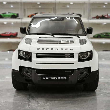 GT Spirit Land Rover 2016 Defender 110 White 1:18 – Modello in resina collezionabile