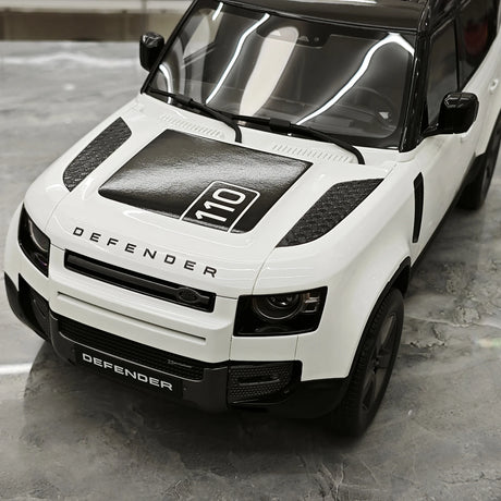 GT Spirit Land Rover 2016 Defender 110 White 1:18 – Modello in resina collezionabile