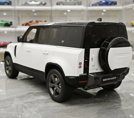 GT Spirit Land Rover 2016 Defender 110 White 1:18 – Modello in resina collezionabile